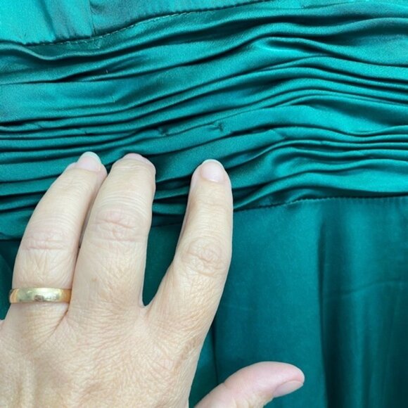 Mac Duggal 55245 Size 14 Emerald Long Sleeve Ruched Waist A-Line Slit Gown NWOT - Picture 14 of 16